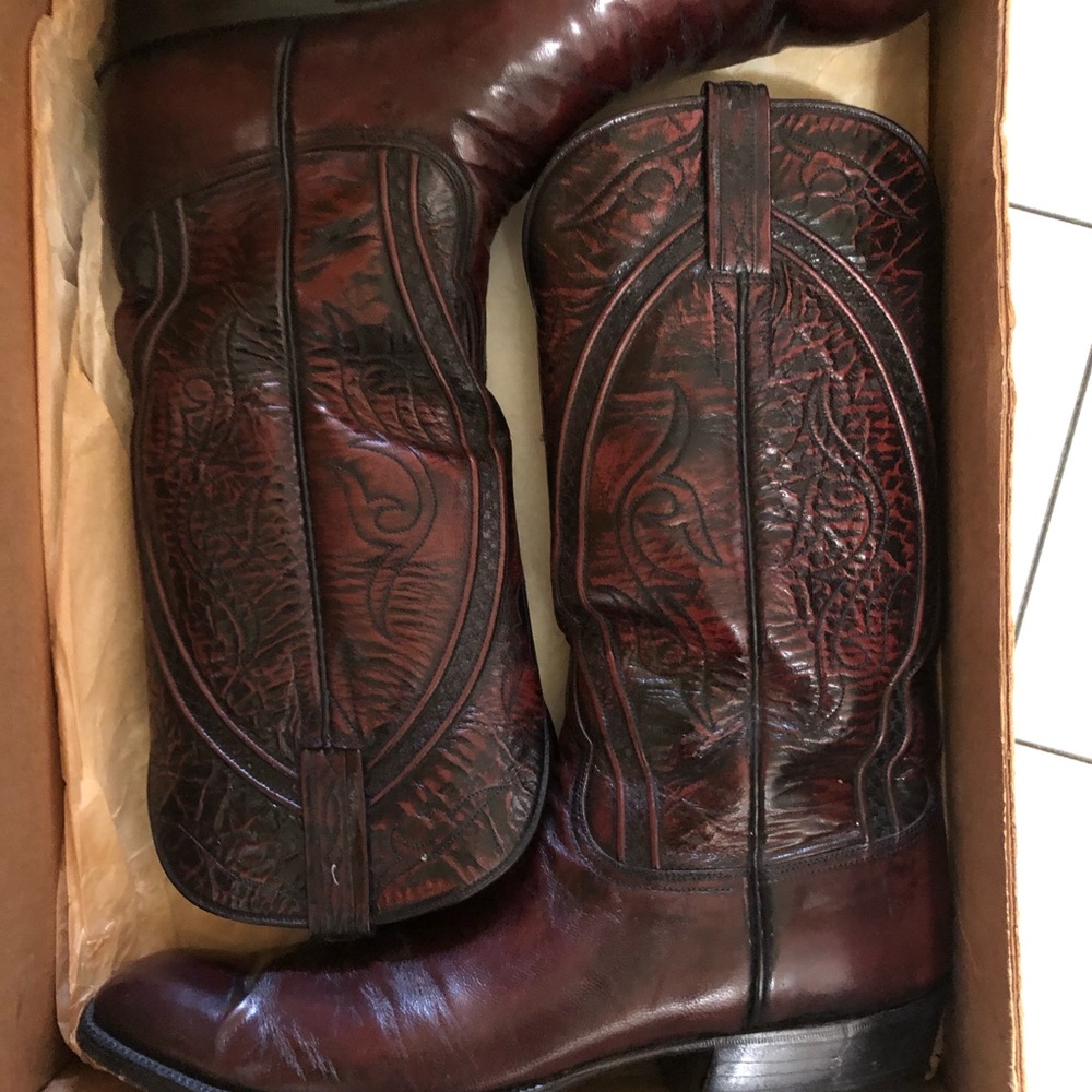 Boots - Picture 2 of 4